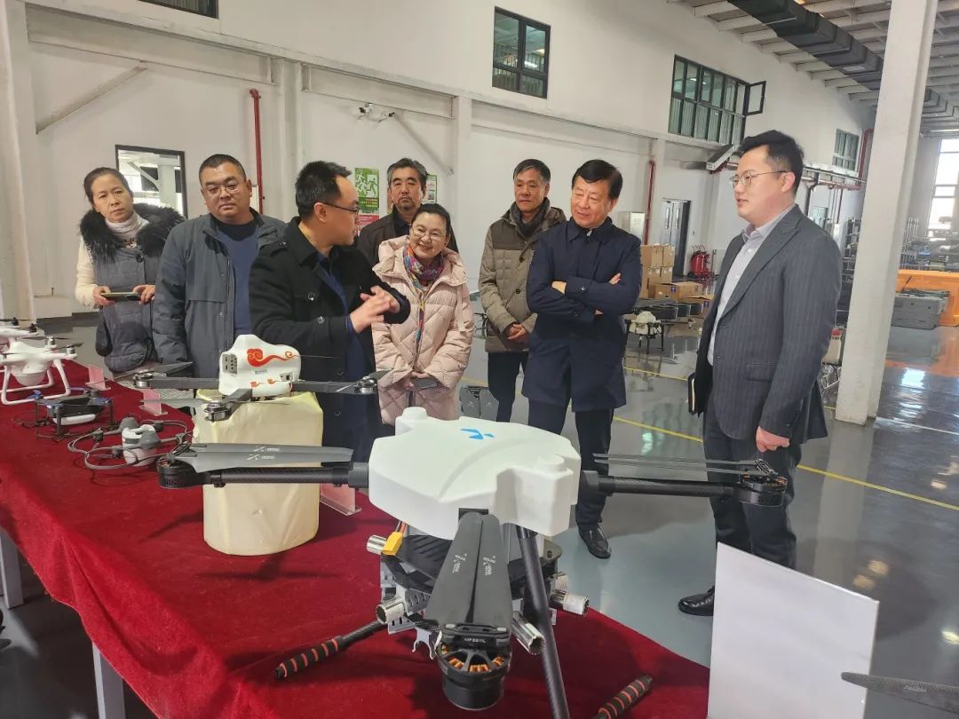 天津仁爱学院校长杭建民调研一飞智控科技